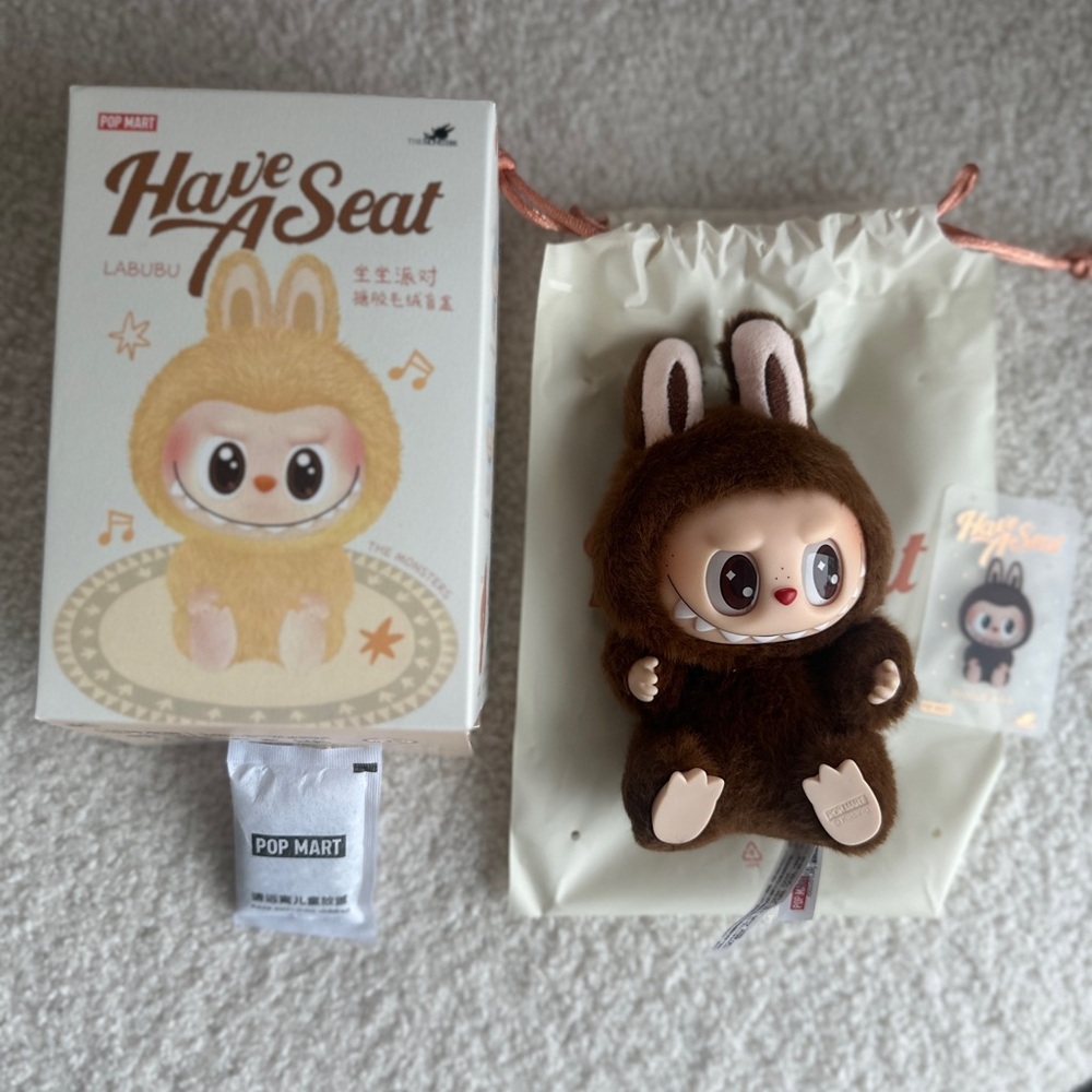 RARE Secret DuoDuo Labubu- AUTHENTIC - Have a Seat Vinyl Plush Blind Box NWT